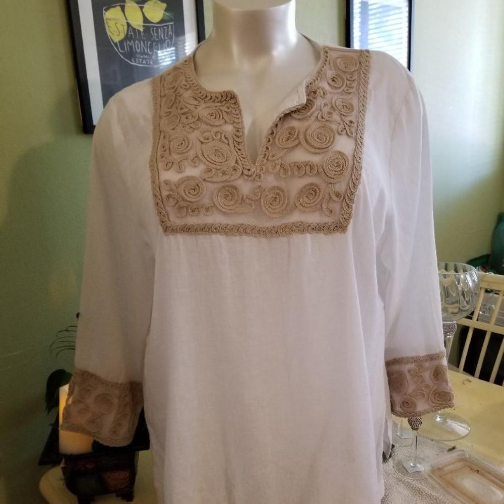 Saint Tropez West White Embossed Blouse